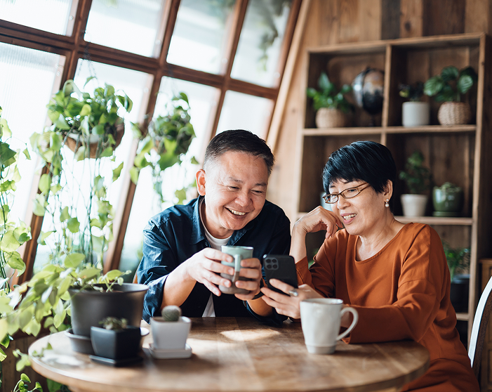 A man and woman in a coffee shop